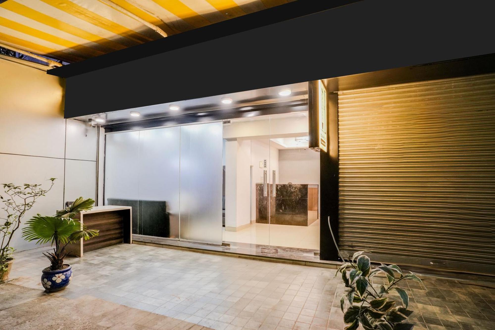 Hotel Super Townhouse Marol Near Airport 4*