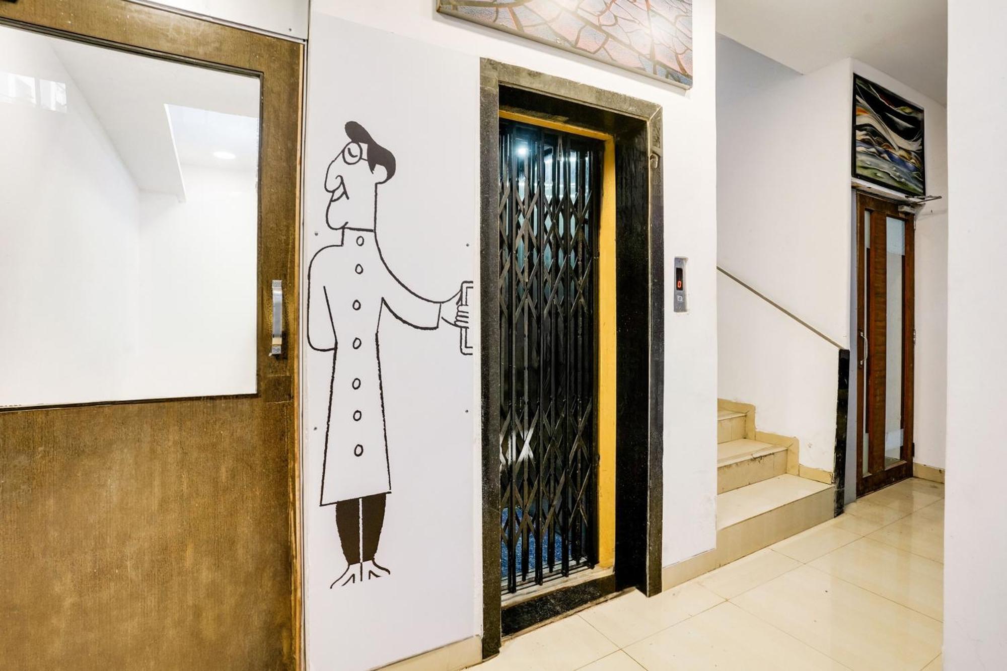 Super Townhouse Marol Near Airport Hotel