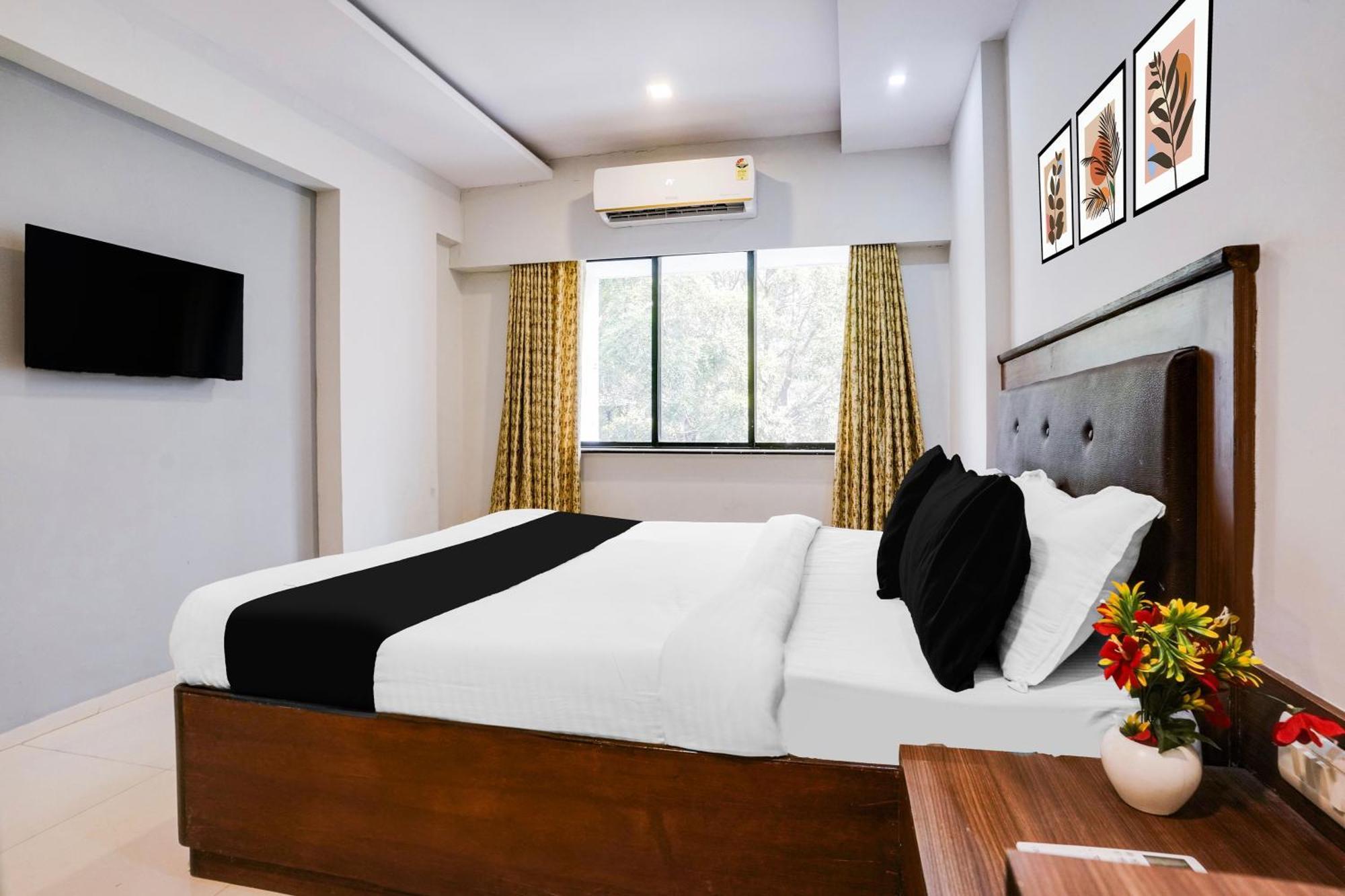 Super Townhouse Marol Near Airport Hotel